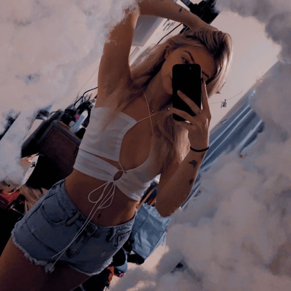 Meet your Posher, Mackenzie